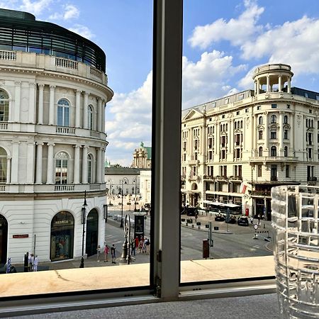 Mondrian Luxury Suites & Apartments Market Square IV Warsaw Room photo