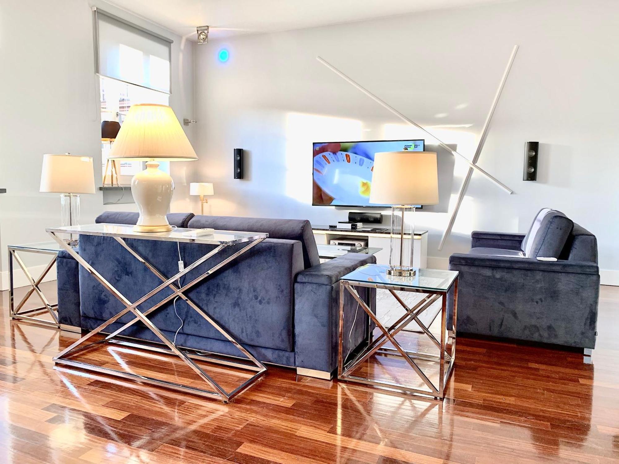 Mondrian Luxury Suites & Apartments Market Square IV Warsaw Room photo