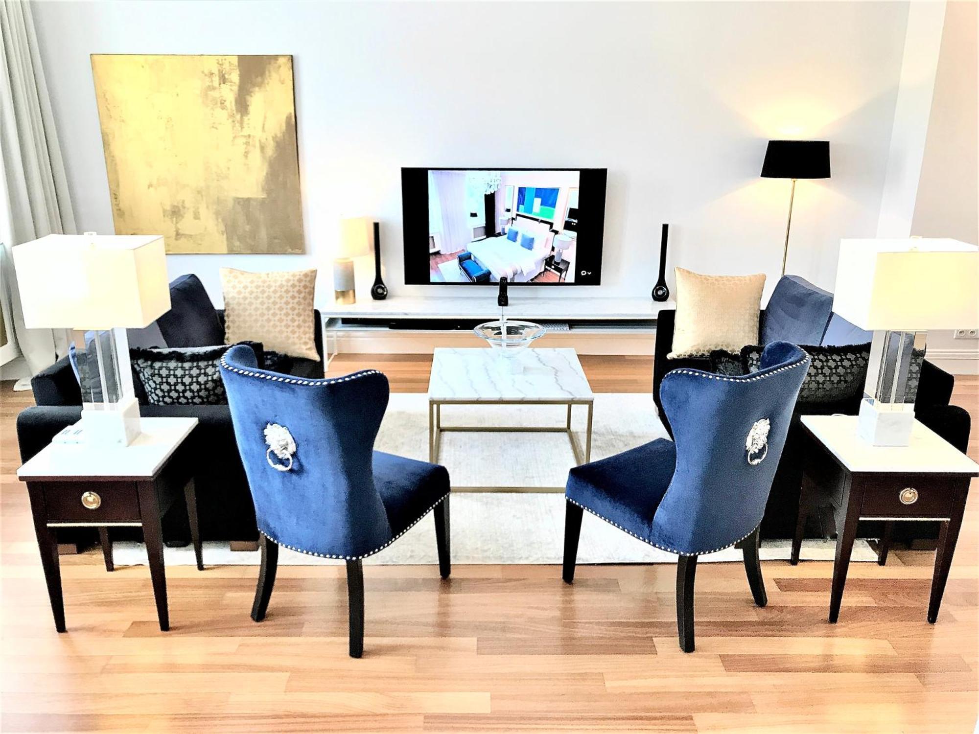 Mondrian Luxury Suites & Apartments Market Square IV Warsaw Room photo