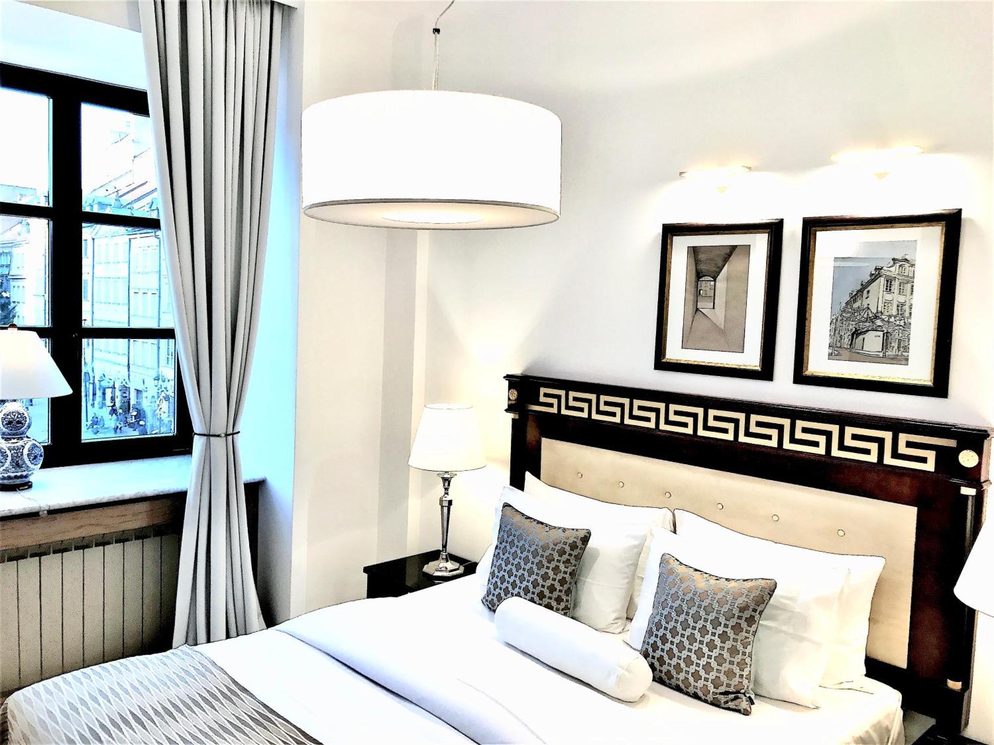 Mondrian Luxury Suites & Apartments Market Square IV Warsaw Room photo
